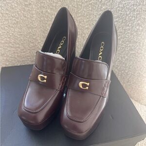 Coach Ilyse Leather Platform Block Heel Loafer
Pumps